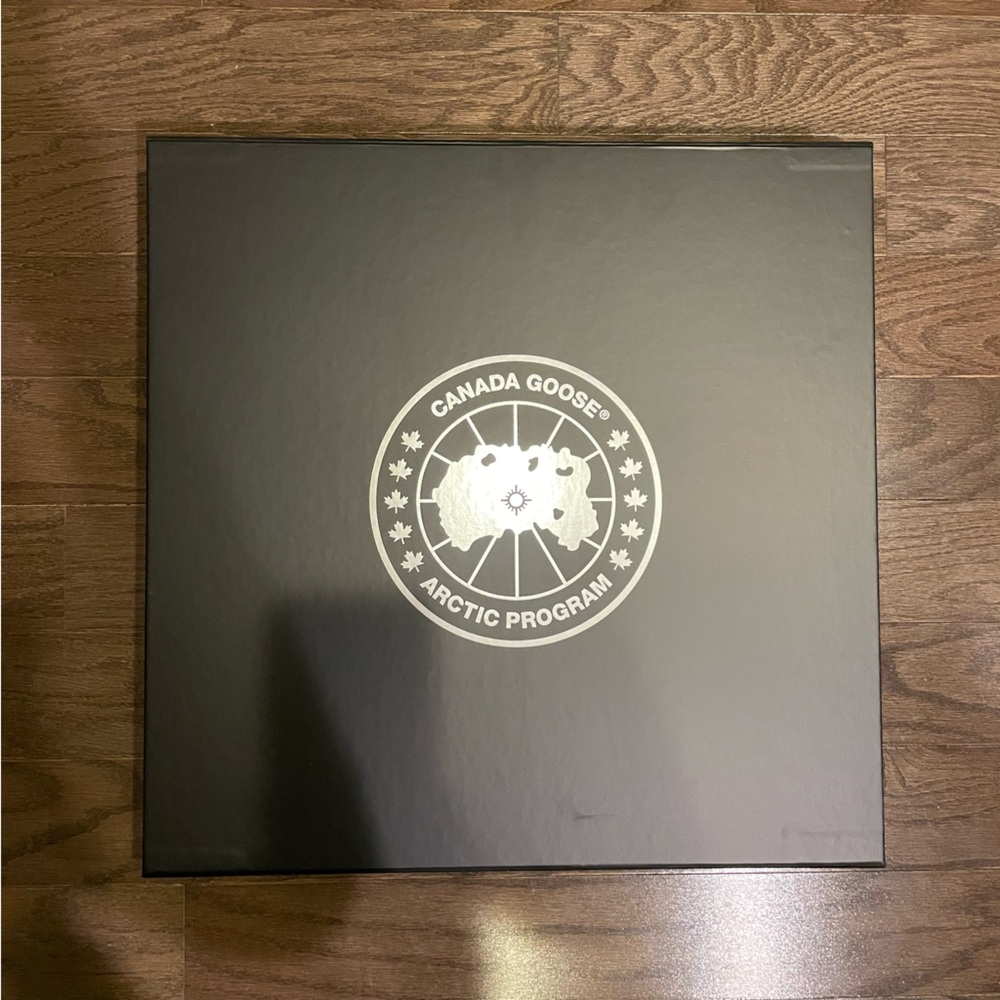 Canada Goose Gift Box and Envelope
